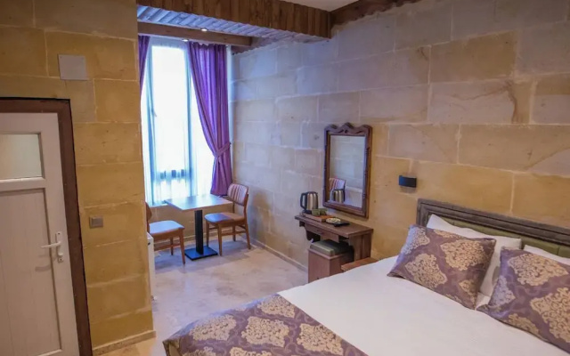 Capavista Cave House