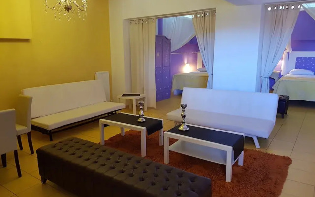 The golden brown luxury guesthouse