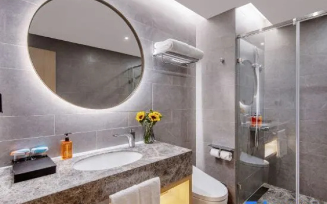 Orange Hotel （Yining  Wanrong Square  Hanbin Park）