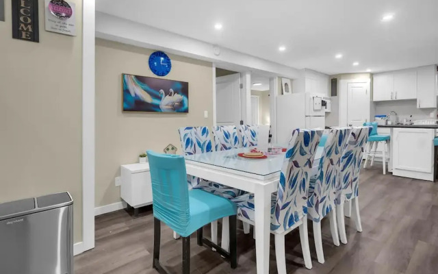 240 Spacious Modern Home w AC