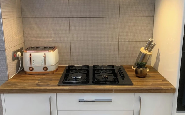 HU1 Triplex City Centre Gem sleeps 6 H7