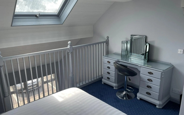 The Littleover Lodge Hotel