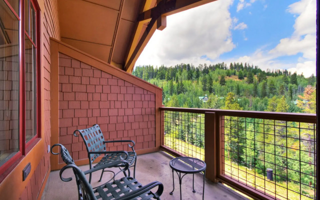 Mountain Thunder Lodge