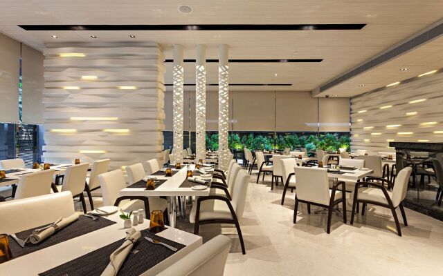 Hyatt Place Bangkok Sukhumvit 1