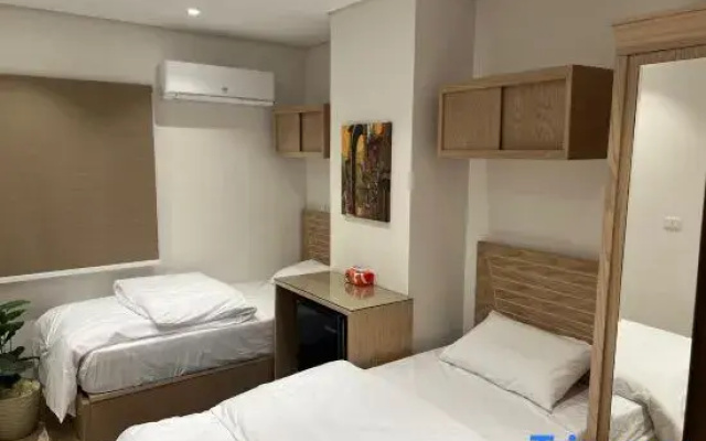 Transit64 Hotel