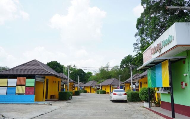 The Loom Resort Thung Song