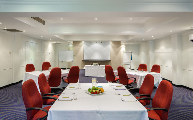 Mirage Hotel Newport