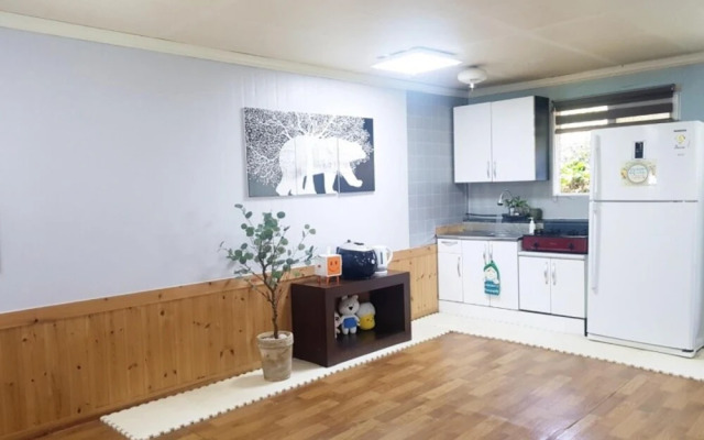 Gapyeong Supeuro Ganeungil Pension