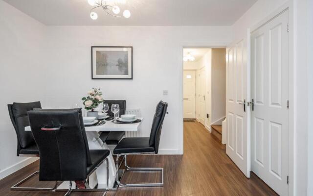 Stunning 3BR house in Basildon