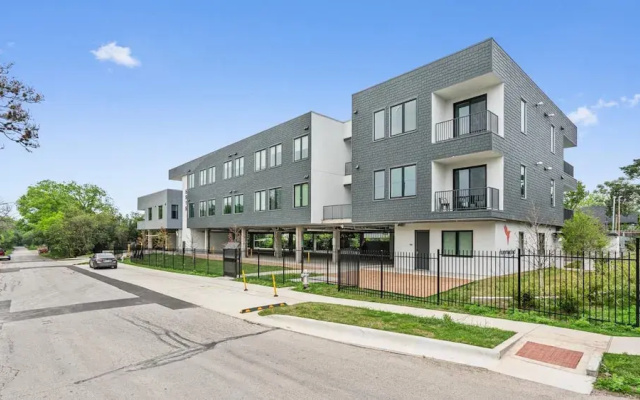 Upstay Newly Renovated Modern Apartment Near Soco
