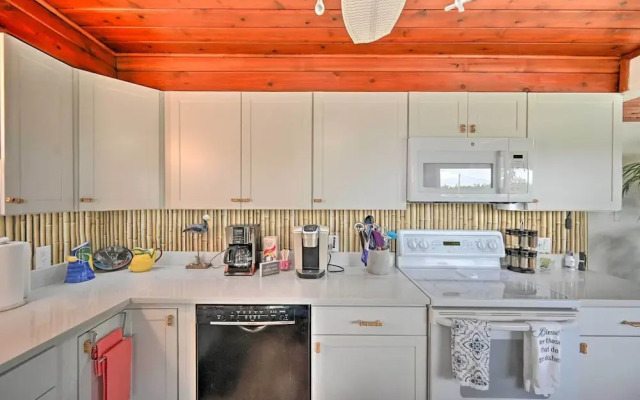 Everglades Getaway w/ Deck & Water Views!