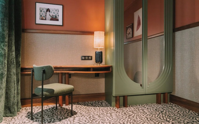 1.75 Paris La Trêve