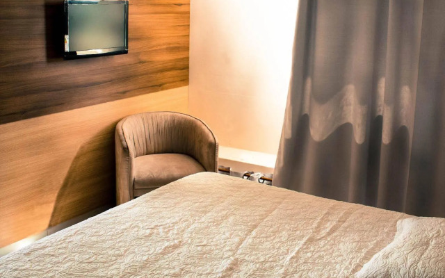 Xenius Hotel