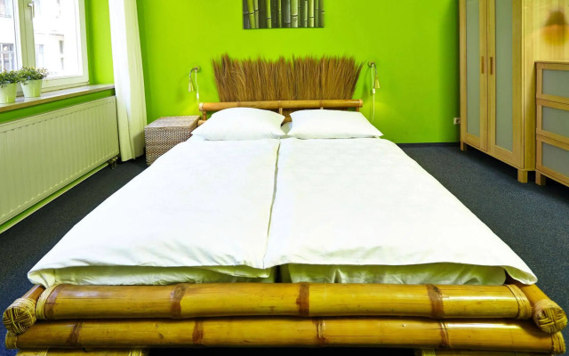 LaLeLu Hostel