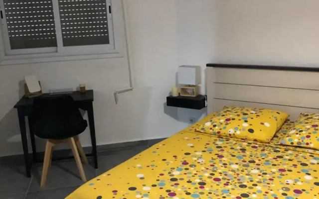 Belcourt1-lit queen size