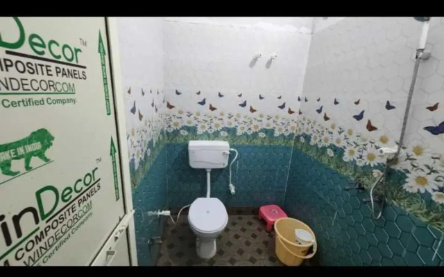 Oyo Flagship Home 703205 Star Hotel