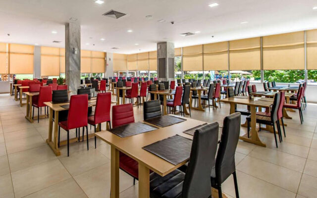 Evia Riviera Resort