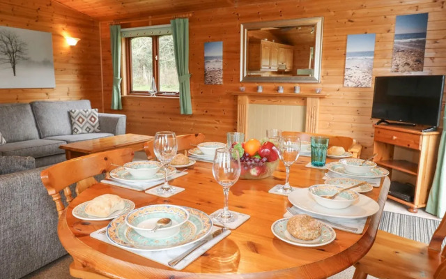 16 Amber Wood Lodge
