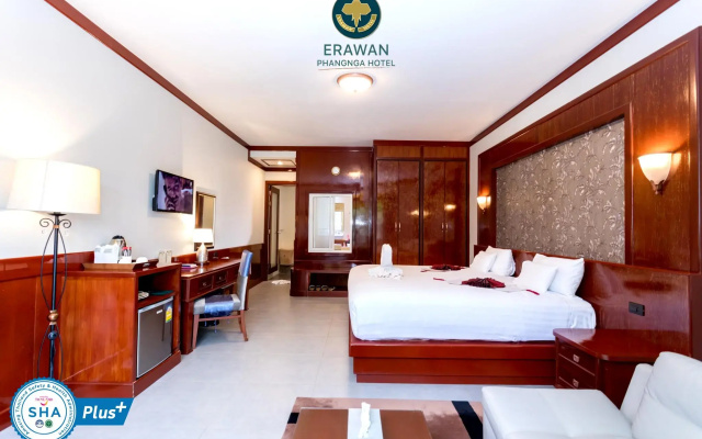 Erawan Phangnga Hotel, Natai Beach