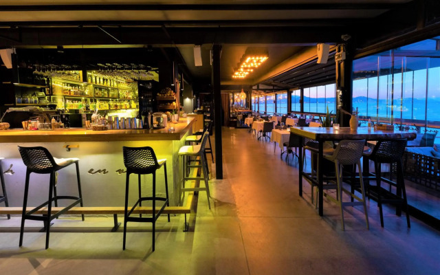 Sun Hotel by En Vie Beach - Adults Only