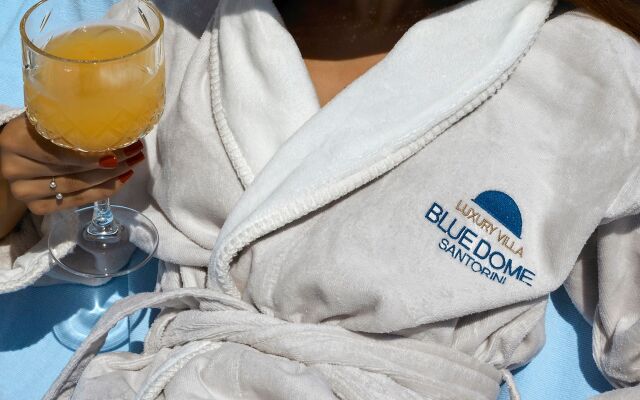 Luxury Villa Blue Dome Santorini
