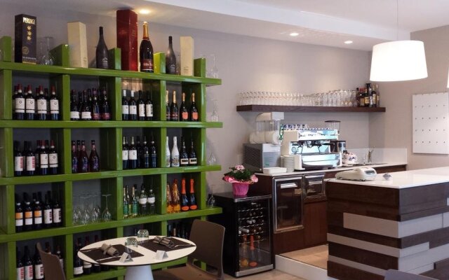 Hotel Emiliana