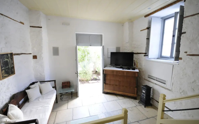 1880 Luxury Apartments