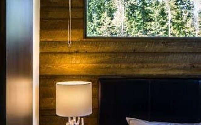 Eagle Pass Lodge