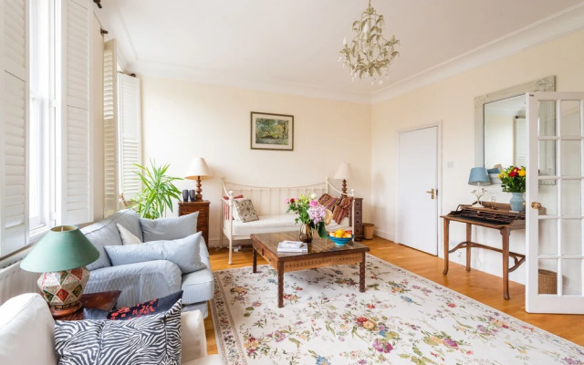Panoramic Family Home in Maida Vale