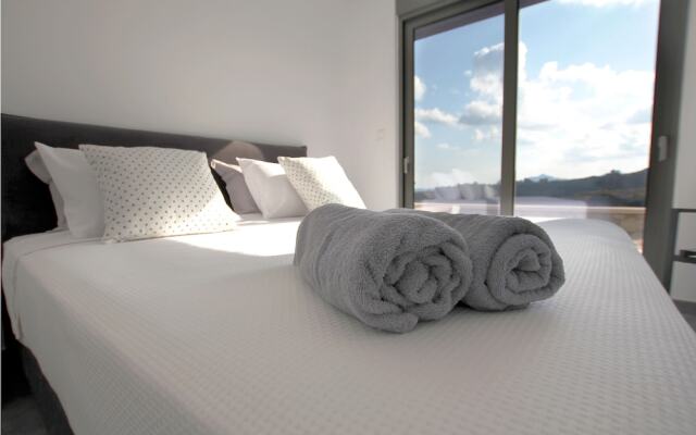 Alana Suites