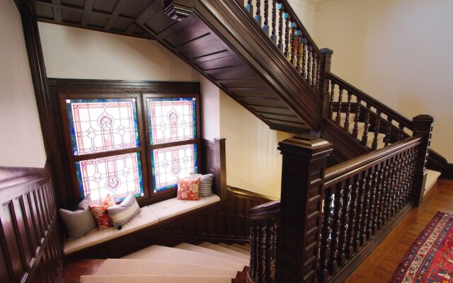 Louisville Bourbon Inn