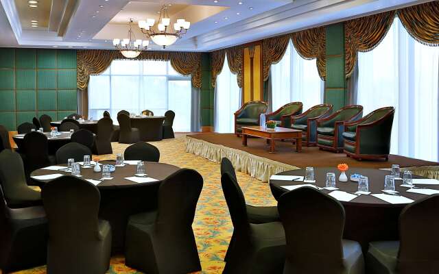 Hilton Pyramids Golf