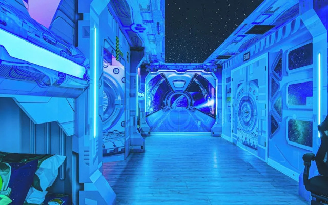 Themed Bedrooms & Private Pool Near Disney