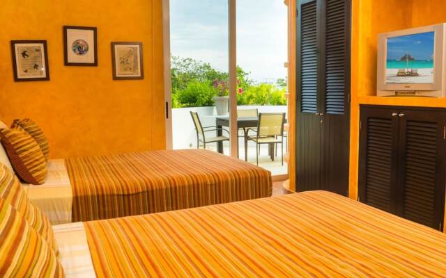 Bosque De Los Aluxes 304 1 Bedroom Condo