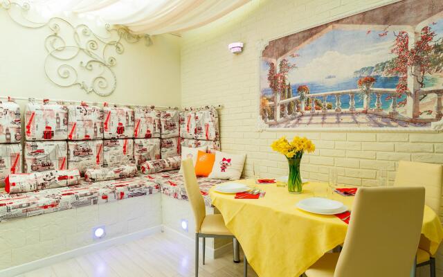 LaMare (LaMare) on Komsomolskaya street 4