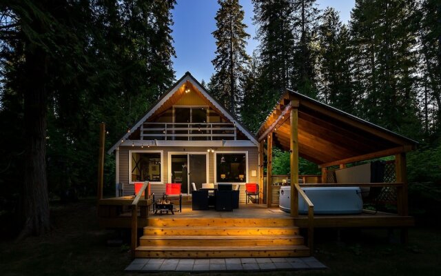 Chiwawa River Chalet 3 Bedroom Home by NW Comfy Cabins by Redawning