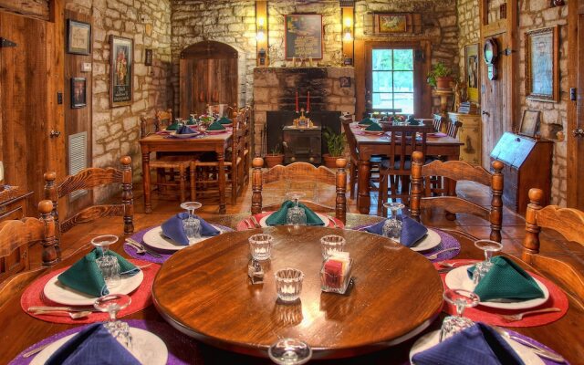 Kuebler Waldrip Haus B&B