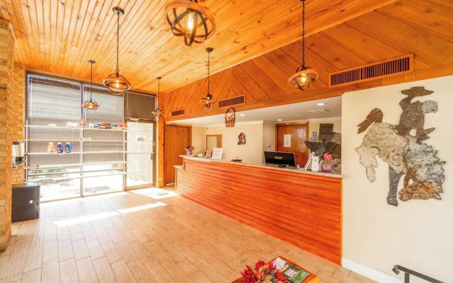 River Valley Motor Inn