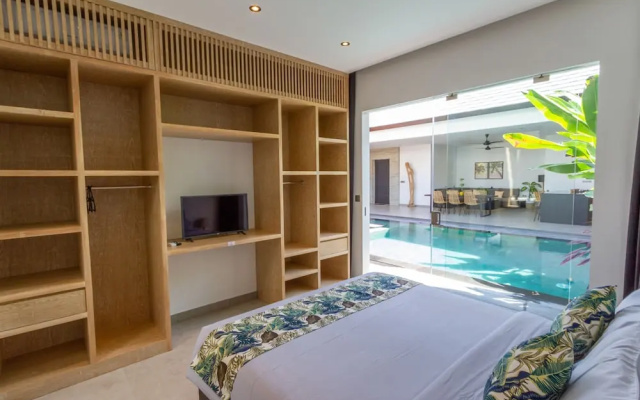 Villa Lys by Alfred in Bali - Charming 3BD Villa w Pool View Near Berawa Beach – Guest Rooms – Tibubeneng