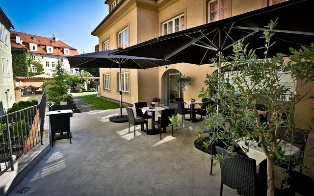 Appia Hotel Residences