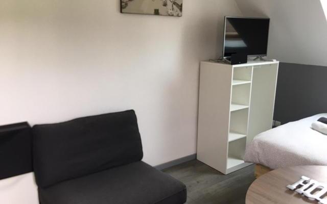 Studio fonctionnel 10min centre/500m quai de seine WIFI