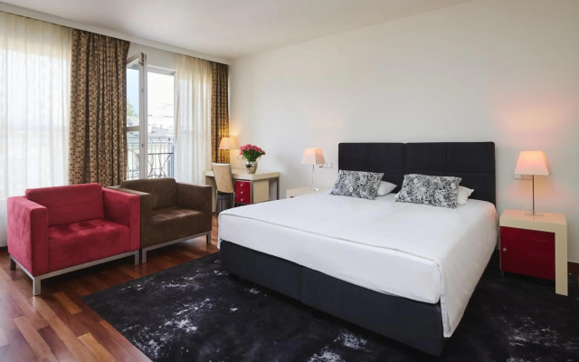 Mamaison Residence Diana