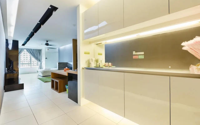 Akademik Suites