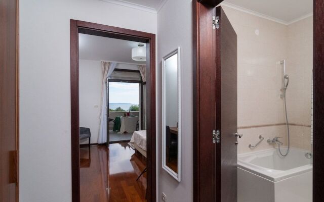 Luxury Rooms near Beach 1