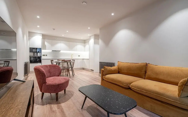 Stylish North London Apartment