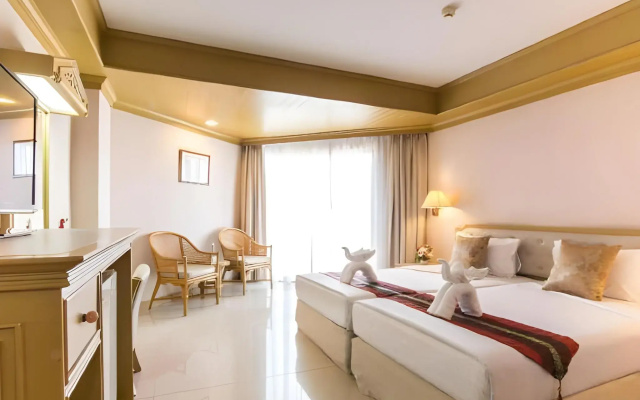 City Beach Resort
