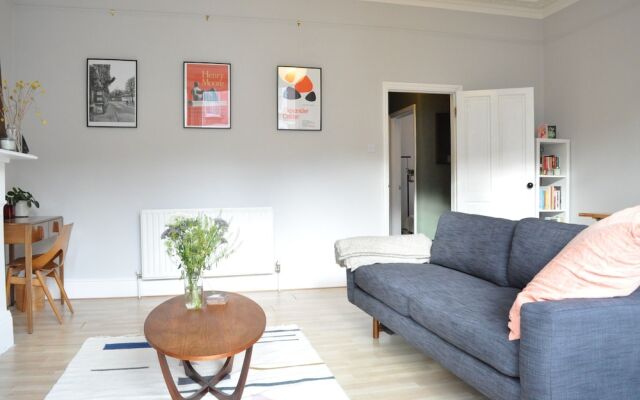 2 Bedroom Flat With Garden in New Cross
