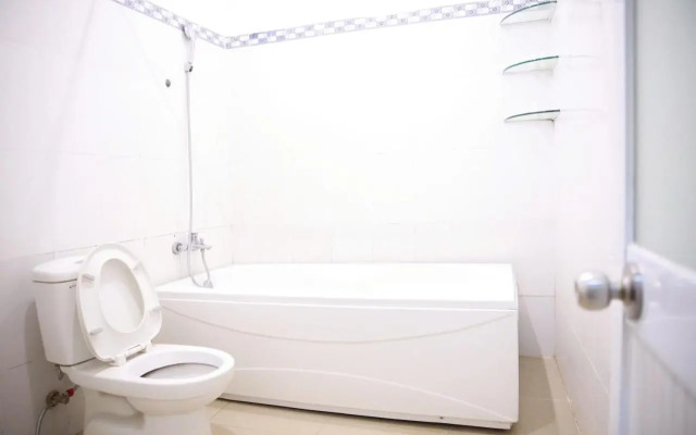 Huynh Gia Bao Hotel 2