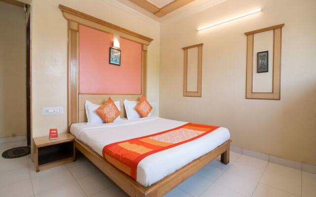 OYO 5250 Hotel Suraj Classic