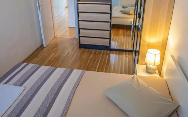 Maris Apartment